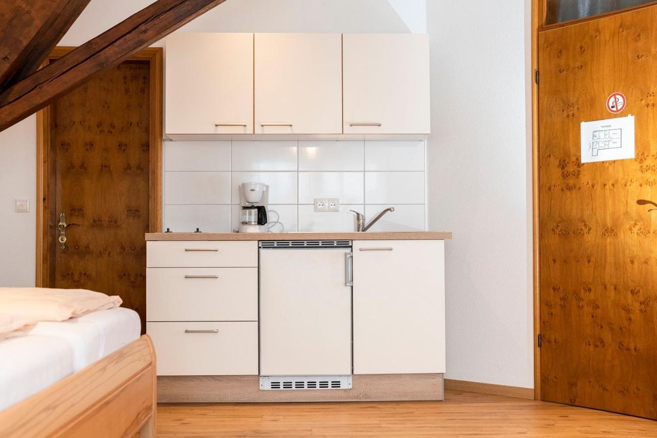 Weingut Und Gastehof Borst Hotell Nordheim am Main Exteriör bild